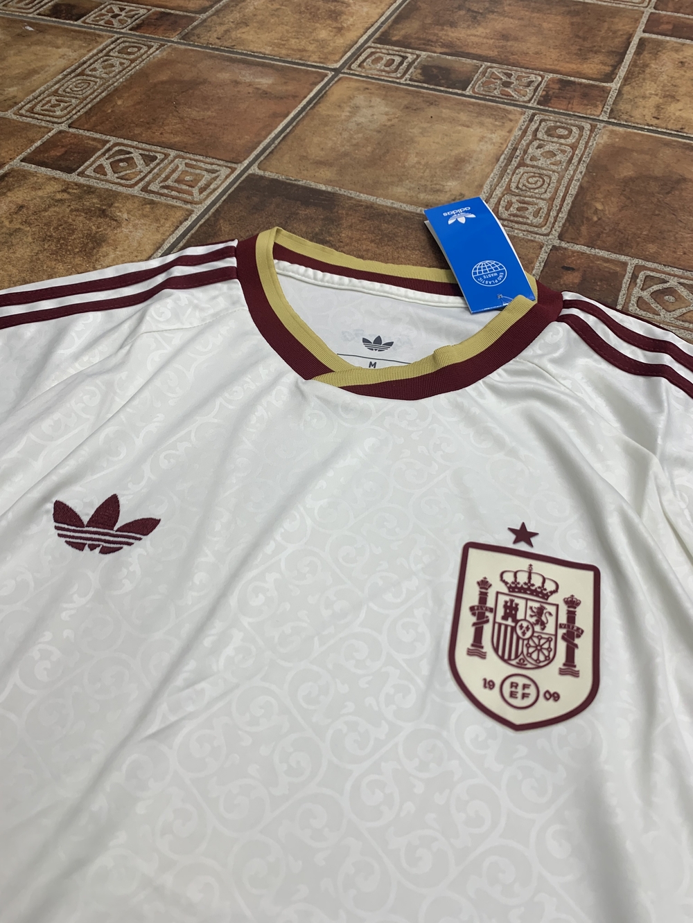 adidas Originals Spain 2026 World Cup Jersey Size M - Picture 2 of 6
